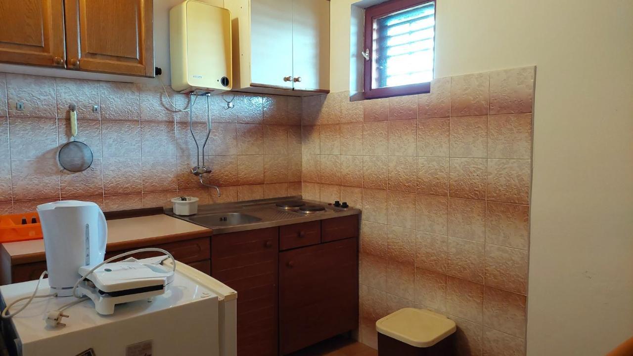 Nar Apartment Mrljane エクステリア 写真